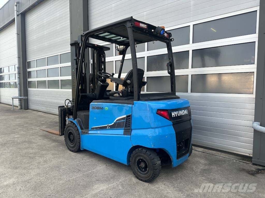 Hyundai 30BH-9 occasion 2017 — gebruikte heftruck kopen