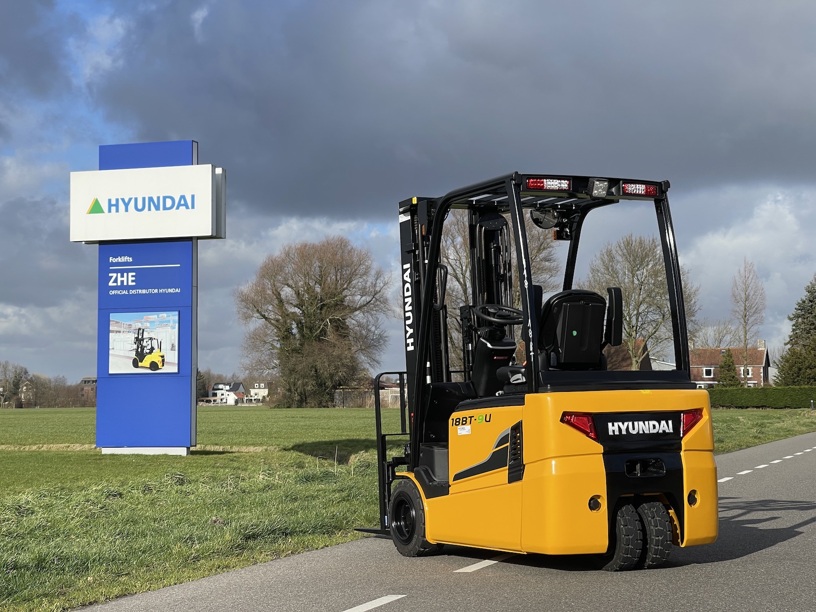 Aflevering Hyundai elektrische heftruck op locatie