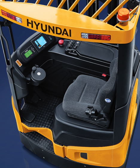 Hyundai reachtruck cabine met ergonomische werkplek en goed zicht