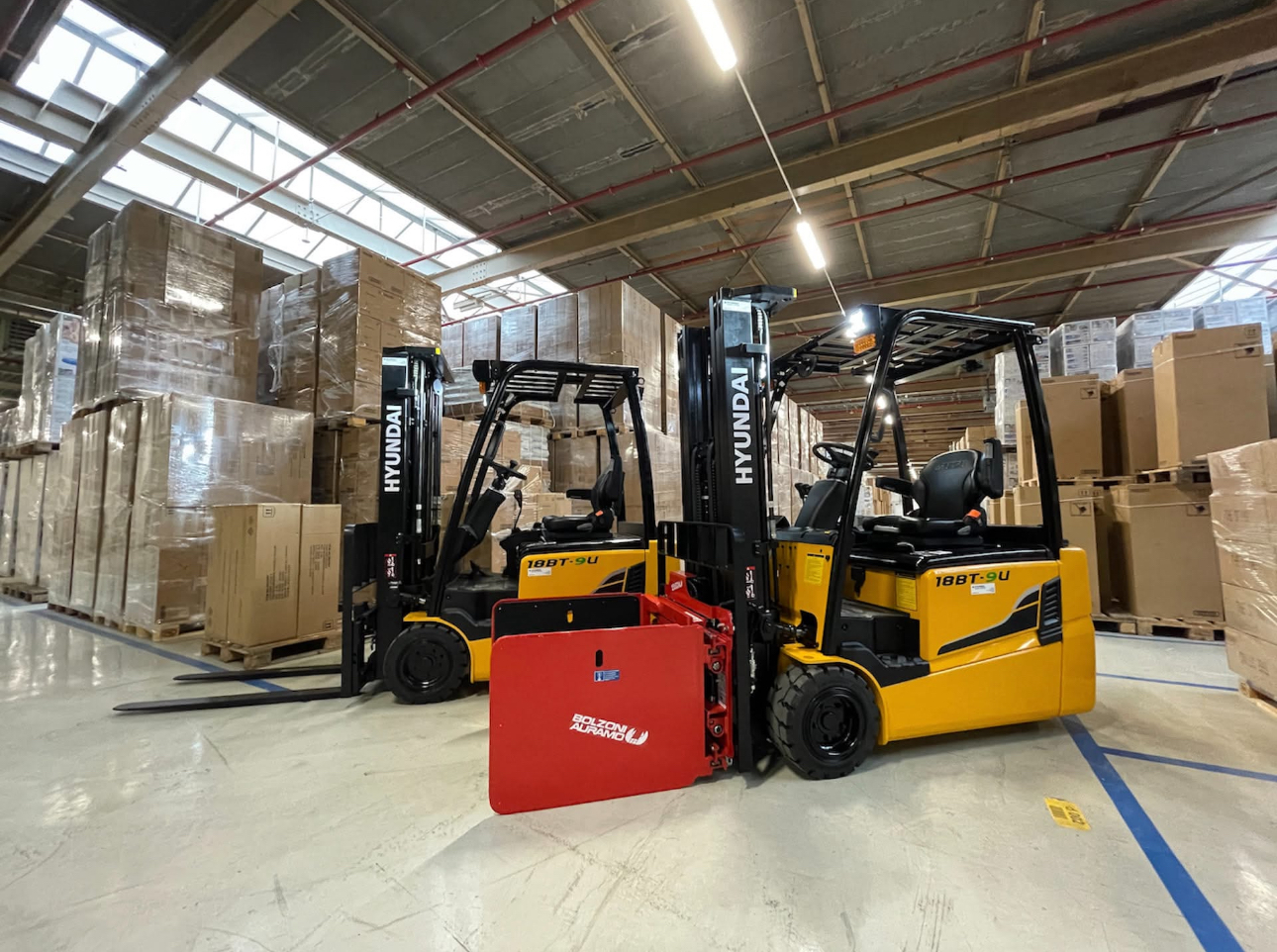 Hyundai heftruck met voorzetapparatuur voor maatwerk inzet